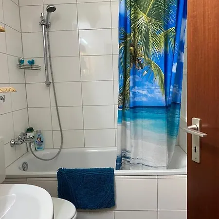 Mitten In Duesseldorf Esterno foto